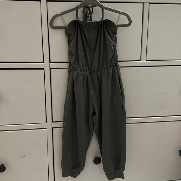 Green pant romper with neck tie - Picture 1 of 2